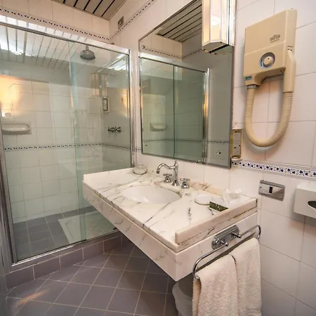 Hotel Grand Bastiani