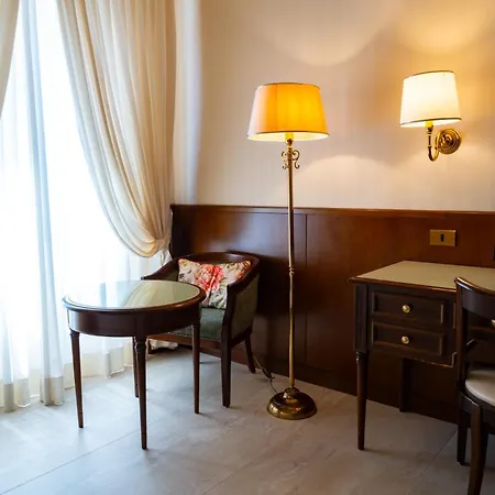 מלון Grand Bastiani 4*