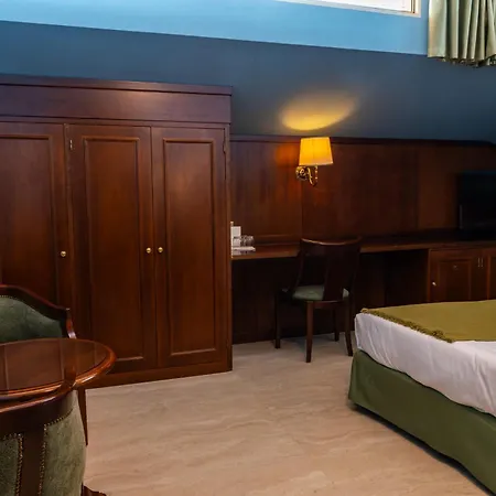 מלון Grand Bastiani 4*